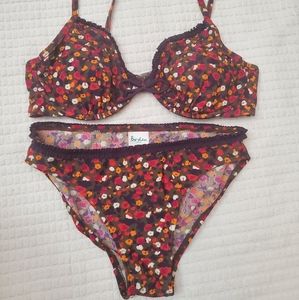 Boden Multi colored floral Bikini set. Sz Bra 34B Bikini Bottom Sz 2 NWOT